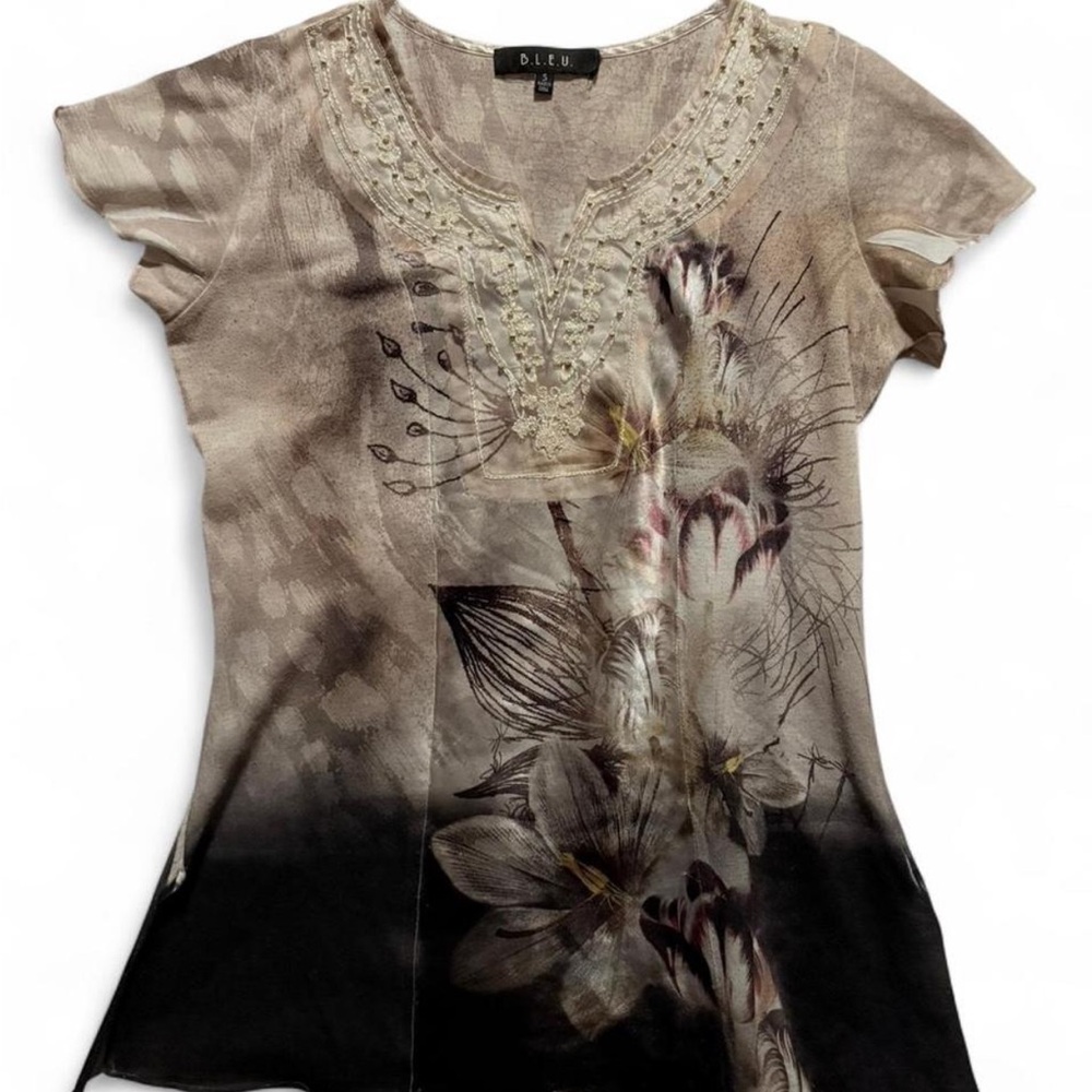 B.L.E.U. Taupe Floral Embroidered V-Neck Short Sleeve Tee